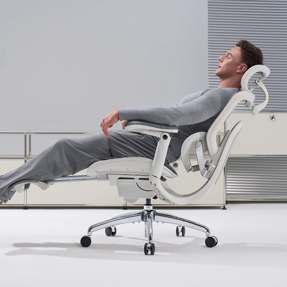 135° Fully Recline